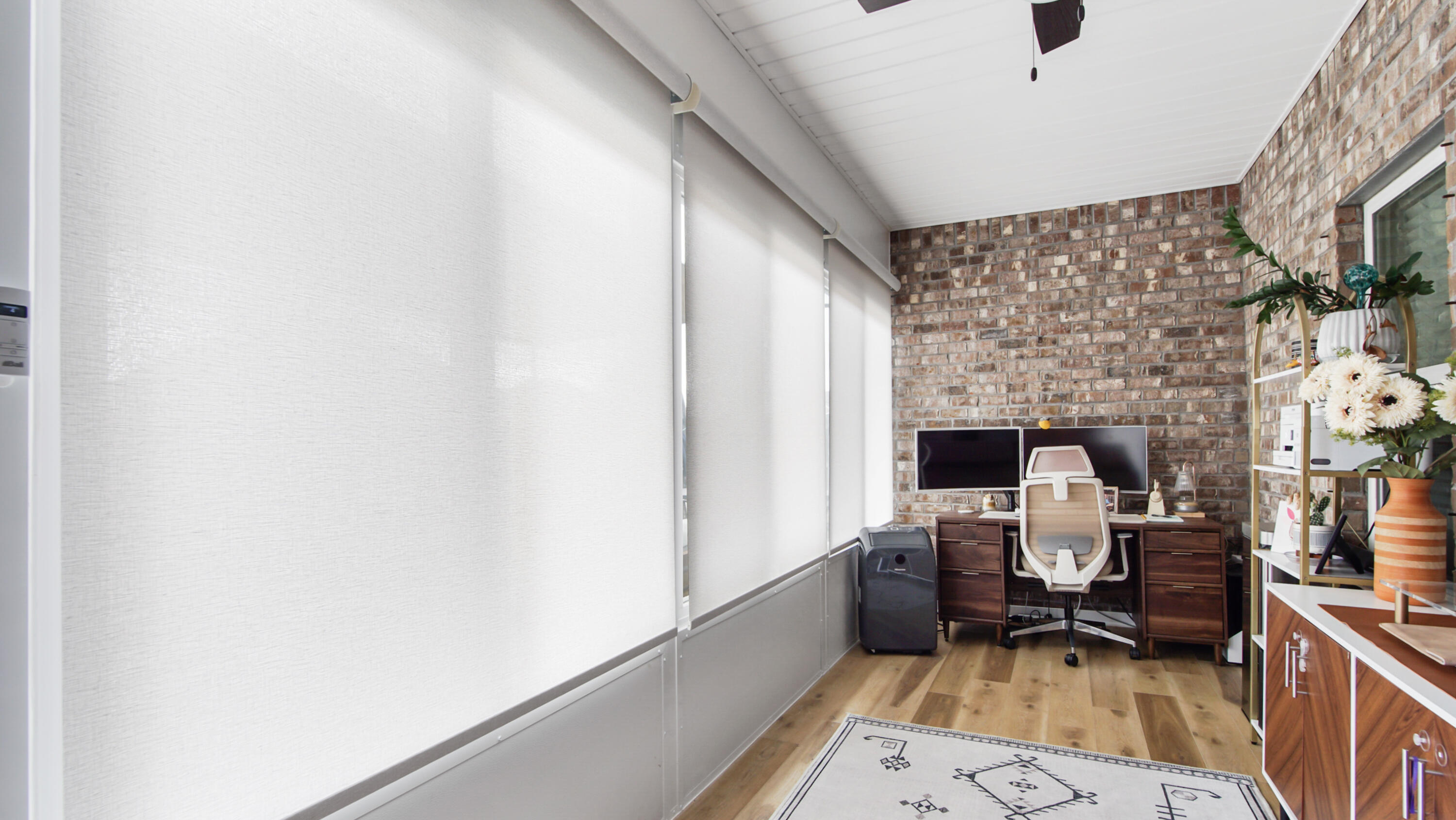 38 Norwich Road Freeport, FL 32439 - Photo 32 of 42 a living room with furniture and a fireplace