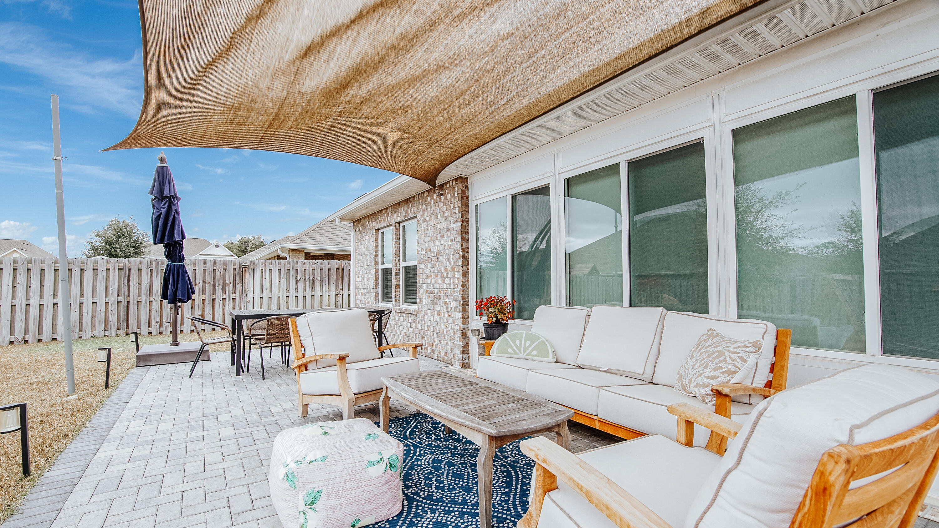 38 Norwich Road Freeport, FL 32439 - Photo 36 of 42 a outdoor living space with furniture
