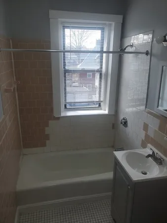 $2,400 | 14 Abbotsford Street, Unit 8, Boston, MA 02121