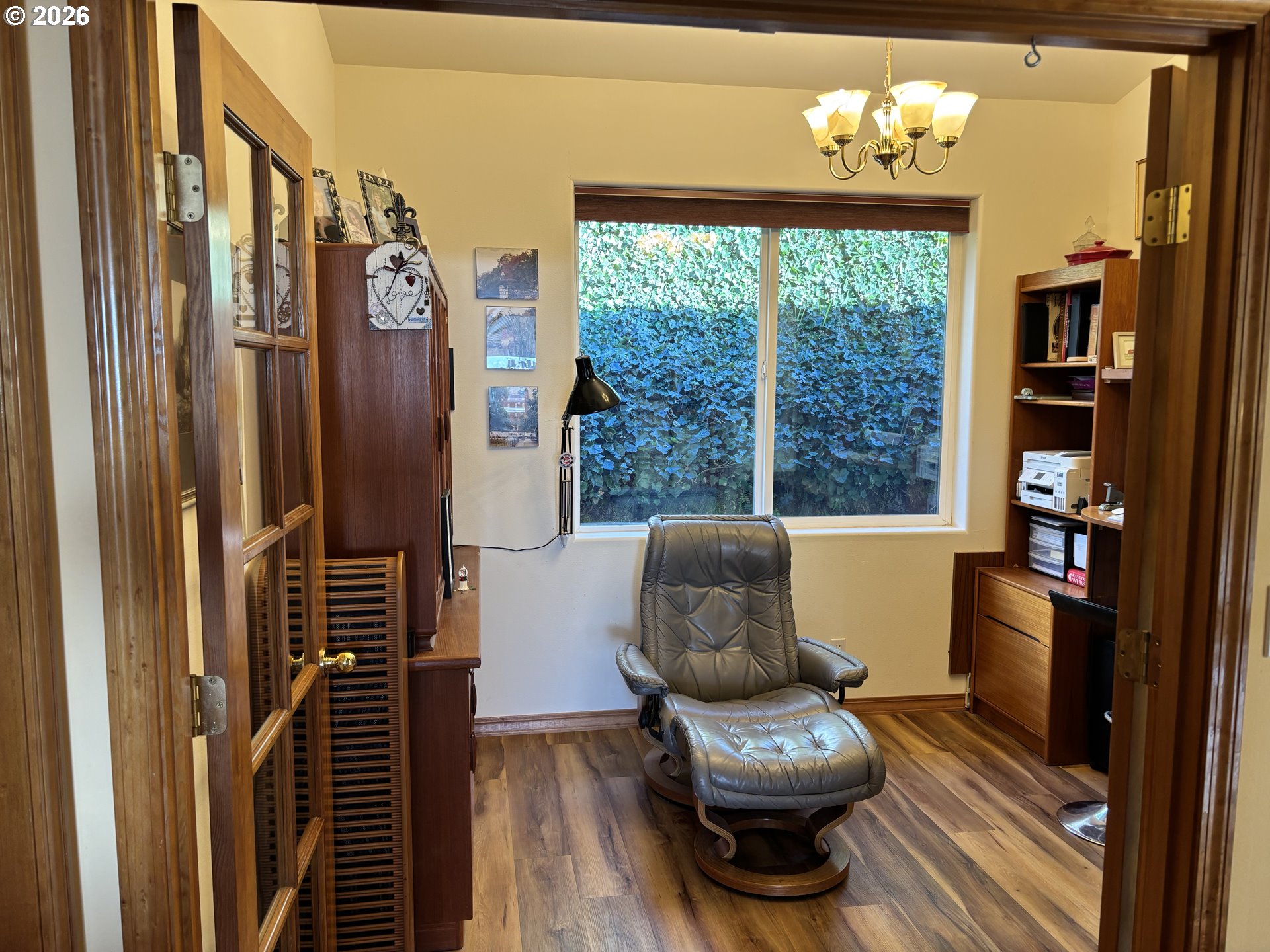 3520 Ocean View Drive Florence, OR 97439 - Photo 25 of 44 a living room with furniture and a large window