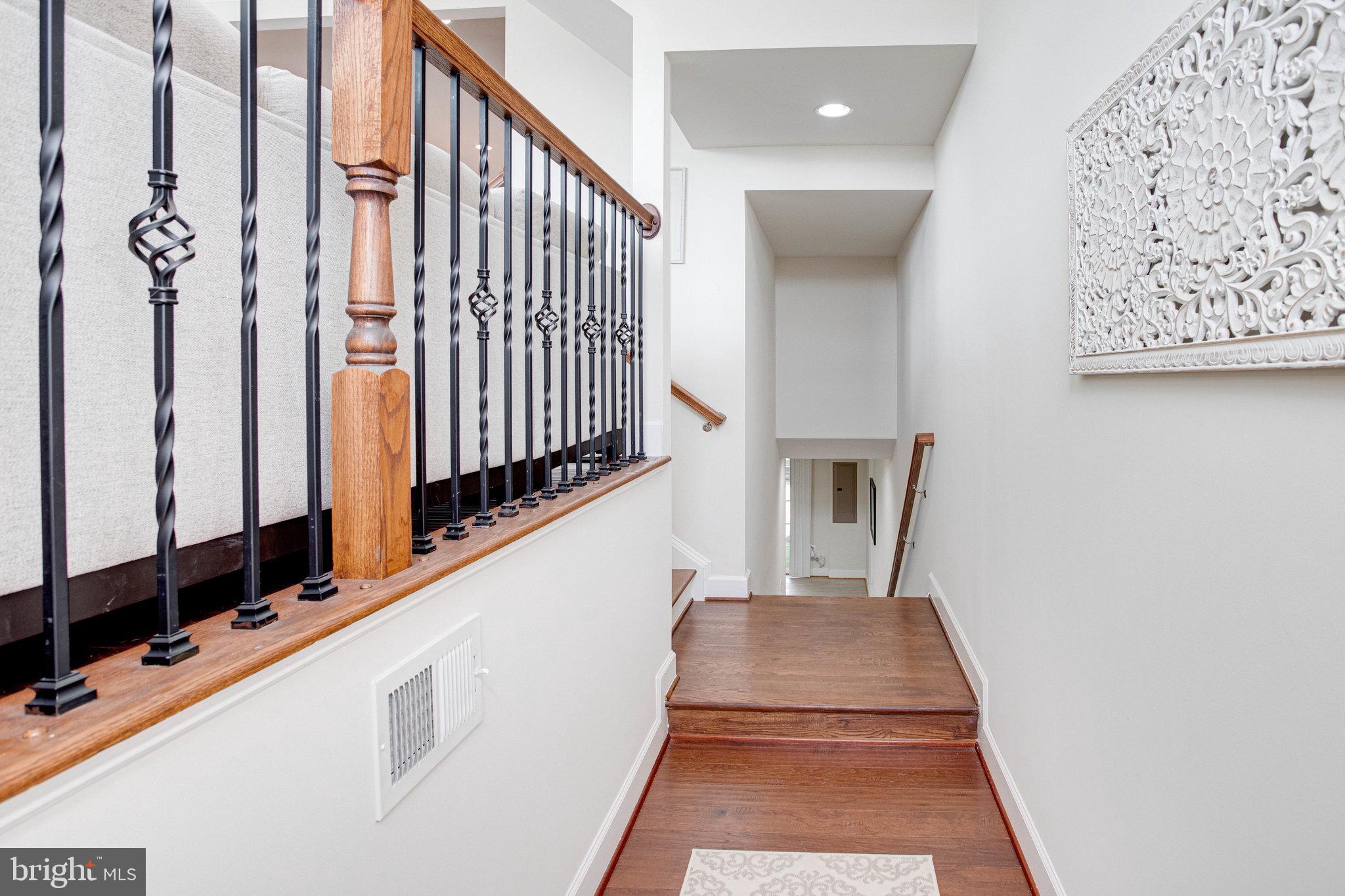 8914 Haversack Hunt Way Manassas, VA 20112 - Photo 4 of 48