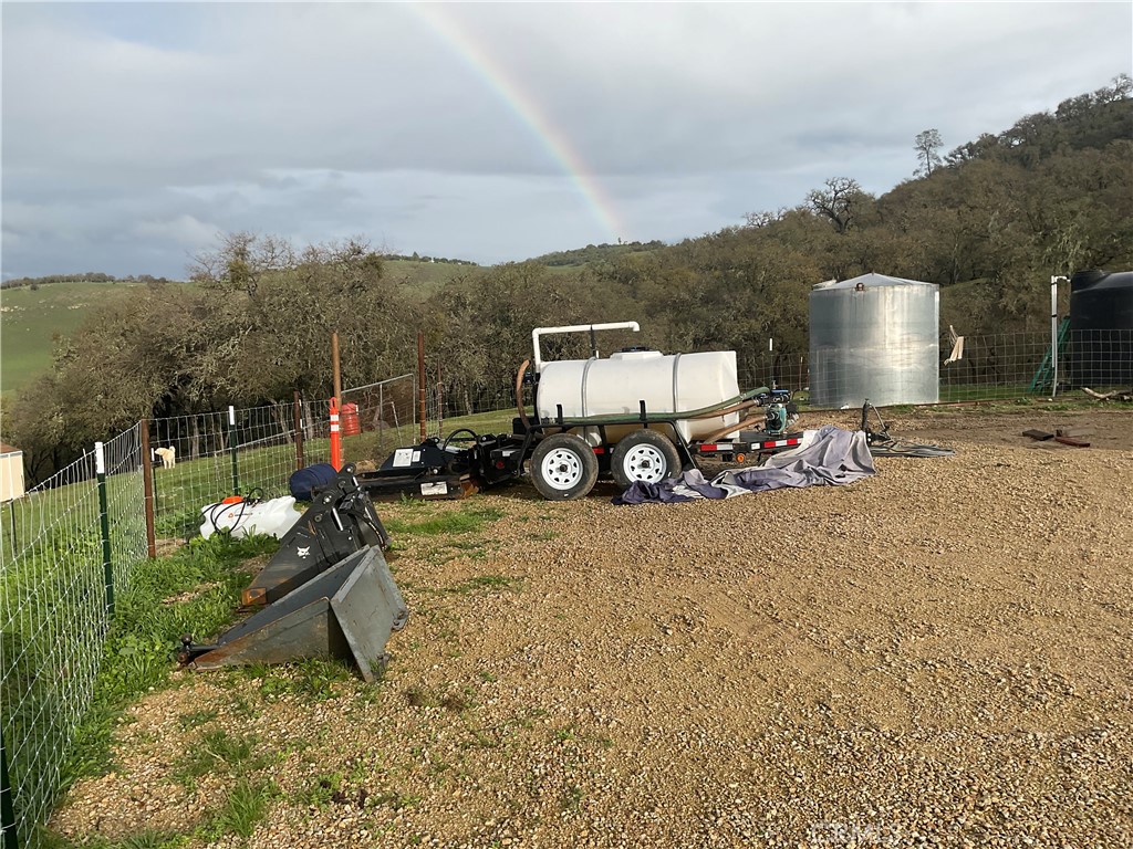 21 Interlake Road Bradley, CA 93426 - Photo 13 of 21