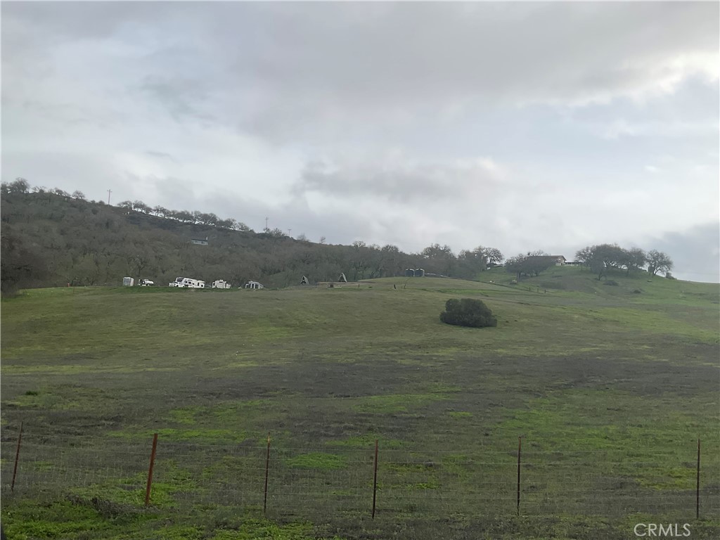 21 Interlake Road Bradley, CA 93426 - Photo 6 of 21