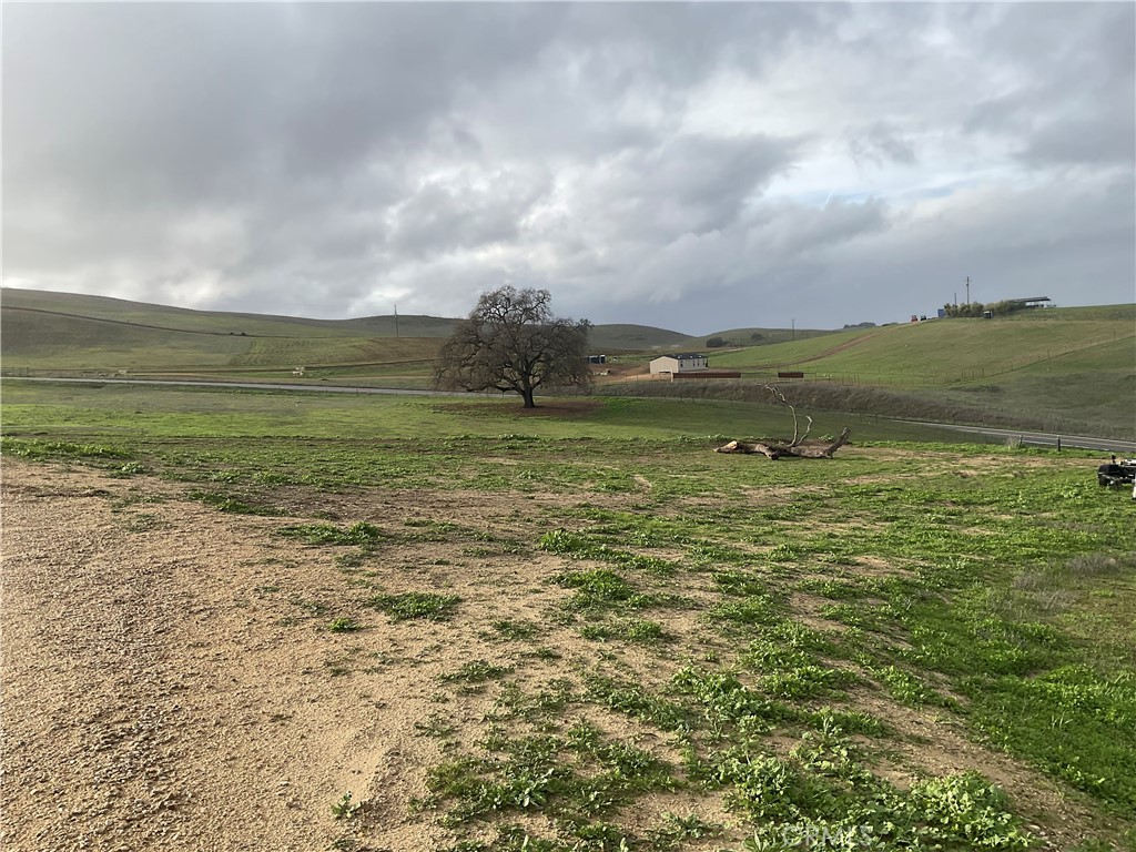 21 Interlake Road Bradley, CA 93426 - Photo 9 of 21