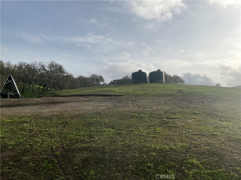 21 Interlake Road Bradley, CA 93426 - Photo 10 of 21