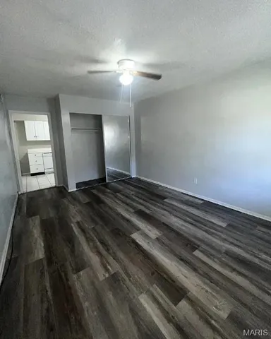 $825 | 4774 Kings Drive, Unit G, St. Louis, MO 63116