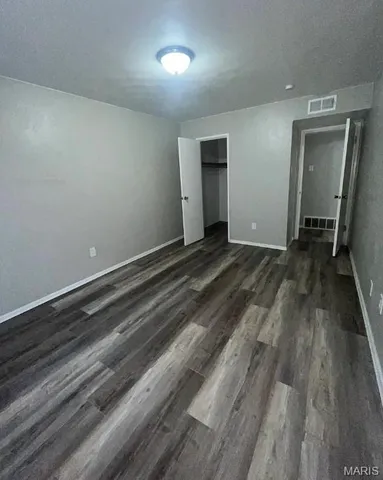 $825 | 4774 Kings Drive, Unit G, St. Louis, MO 63116