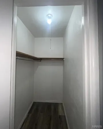 $825 | 4774 Kings Drive, Unit G, St. Louis, MO 63116