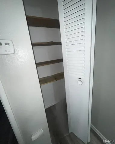 $825 | 4774 Kings Drive, Unit G, St. Louis, MO 63116