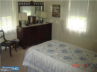 138 Erdenheim Road Glenside, PA 19038 - Photo 4 of 11 Gallery Image 4