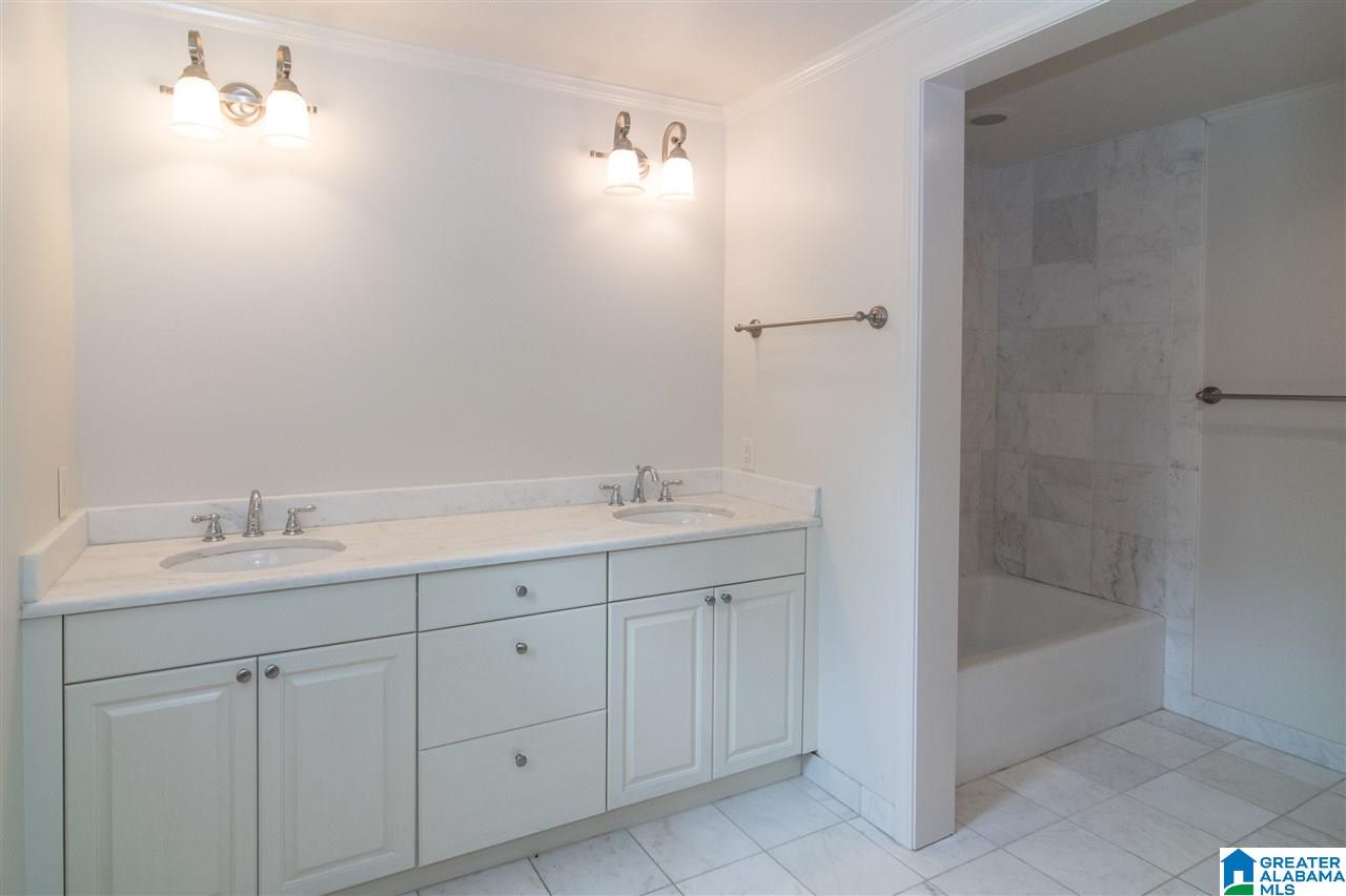 3705 Forest Run Road Birmingham, AL 35223 - Photo 23 of 36