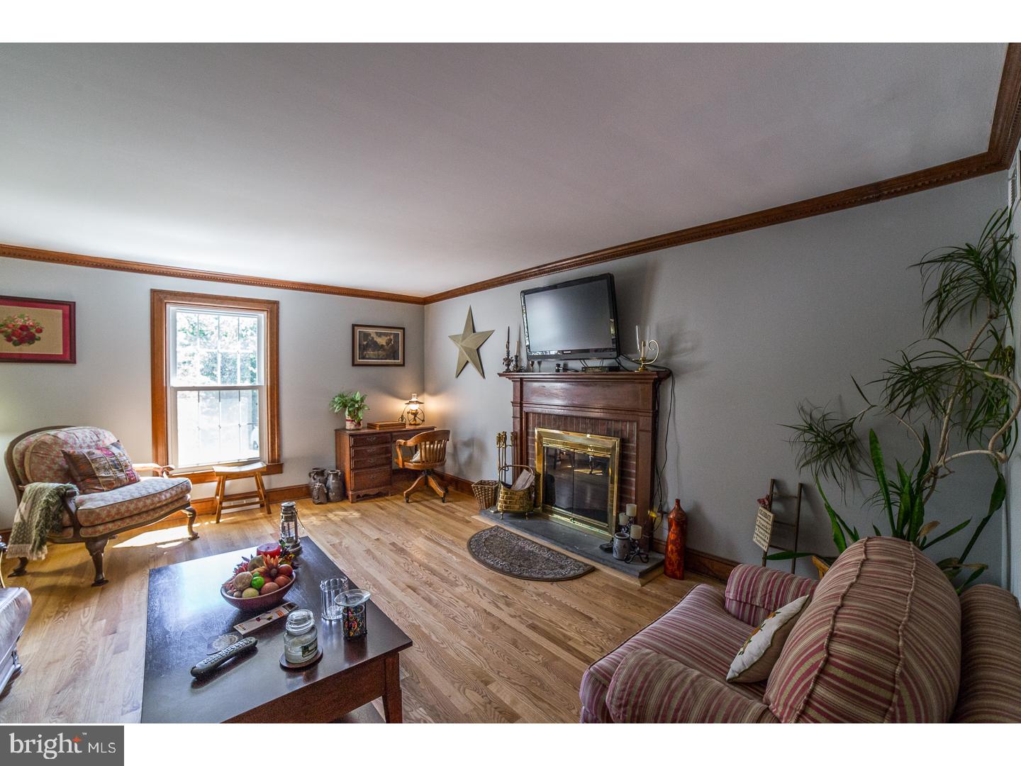 309 Plymouth Road Ambler, PA 19002 - Photo 7 of 25 Family Room