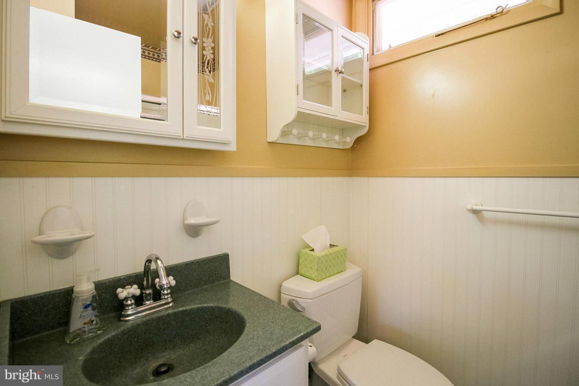 8313 Greeley Boulevard Springfield, VA 22152 - Photo 14 of 28 Bath
