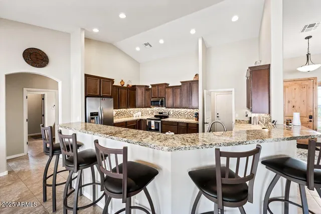 $824,900 | 86 East Moon Vista Street, Apache Junction, AZ 85119