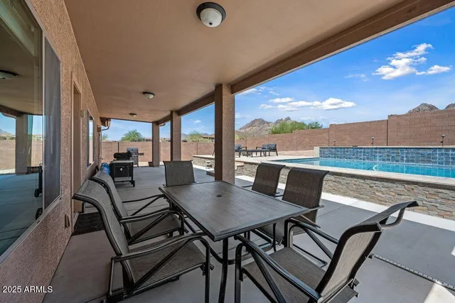 $824,900 | 86 East Moon Vista Street, Apache Junction, AZ 85119