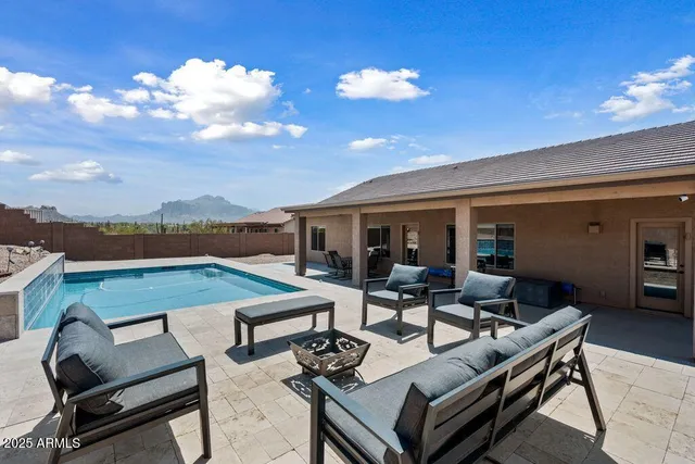 $824,900 | 86 East Moon Vista Street, Apache Junction, AZ 85119
