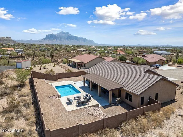$824,900 | 86 East Moon Vista Street, Apache Junction, AZ 85119