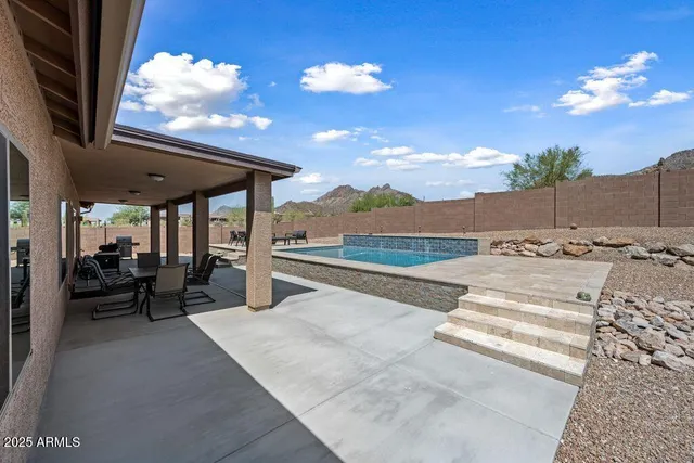 $824,900 | 86 East Moon Vista Street, Apache Junction, AZ 85119