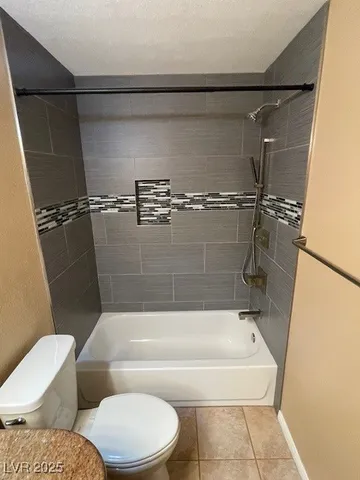 $2,550 | 9011 West Viking Road, Las Vegas, NV 89147