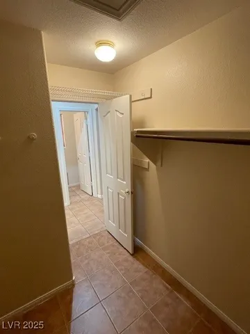 $2,550 | 9011 West Viking Road, Las Vegas, NV 89147