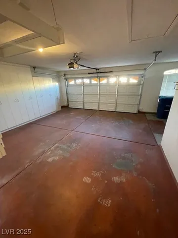 $2,550 | 9011 West Viking Road, Las Vegas, NV 89147