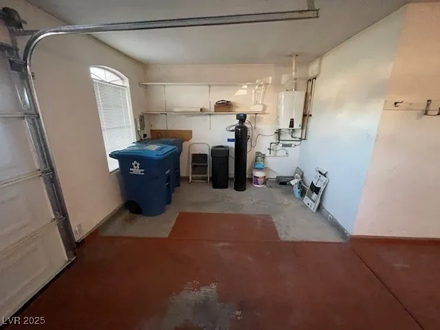 $2,550 | 9011 West Viking Road, Las Vegas, NV 89147