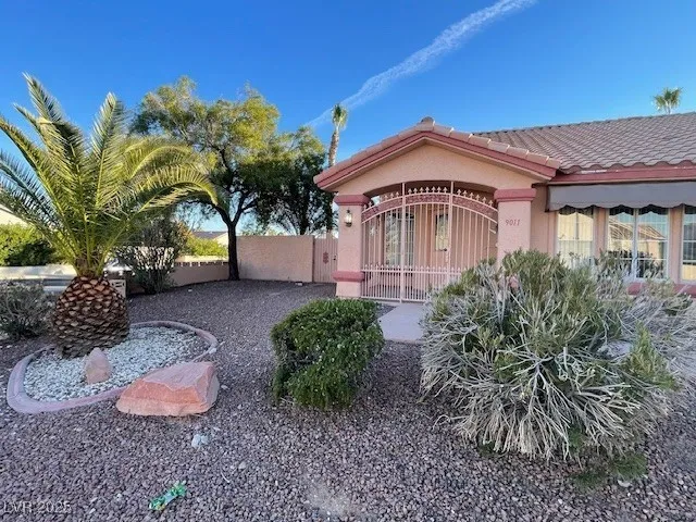 $2,550 | 9011 West Viking Road, Las Vegas, NV 89147