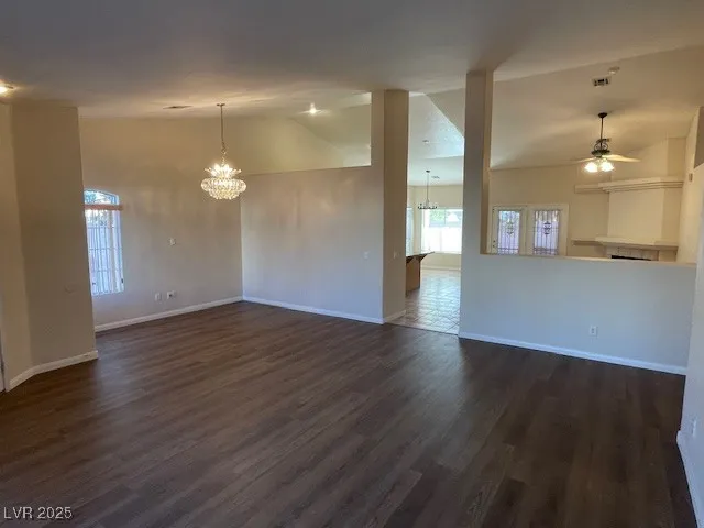 $2,550 | 9011 West Viking Road, Las Vegas, NV 89147