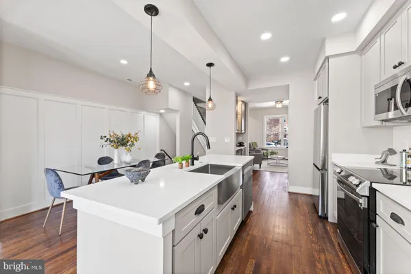 $5,800 | 705 Kentucky Avenue Southeast, Washington, DC 20003