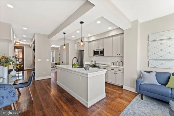 $5,800 | 705 Kentucky Avenue Southeast, Washington, DC 20003