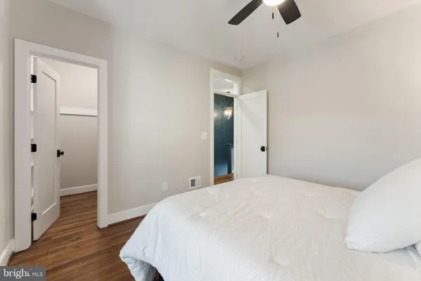 $5,800 | 705 Kentucky Avenue Southeast, Washington, DC 20003