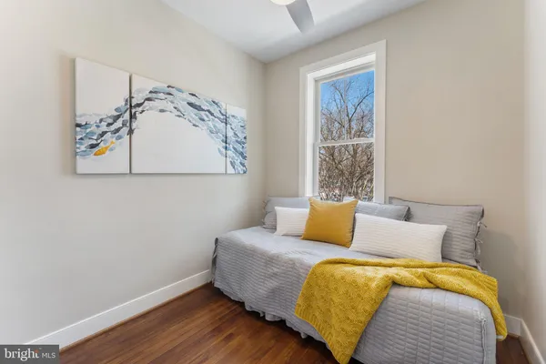 $5,800 | 705 Kentucky Avenue Southeast, Washington, DC 20003