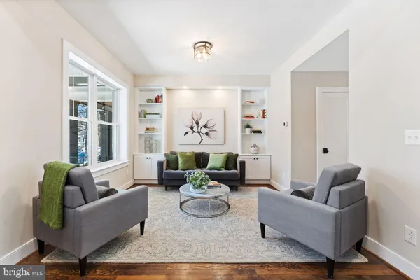 $5,800 | 705 Kentucky Avenue Southeast, Washington, DC 20003