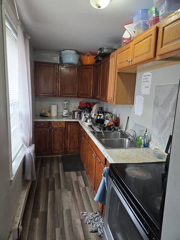 11 Maxwell Street Worcester, MA 01607 - Photo 11 of 14