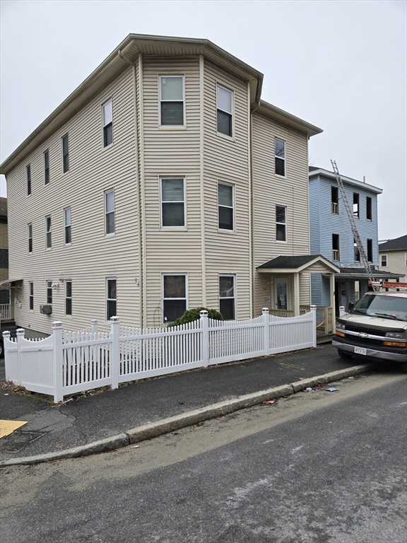 11 Maxwell Street Worcester, MA 01607 - Photo 14 of 14