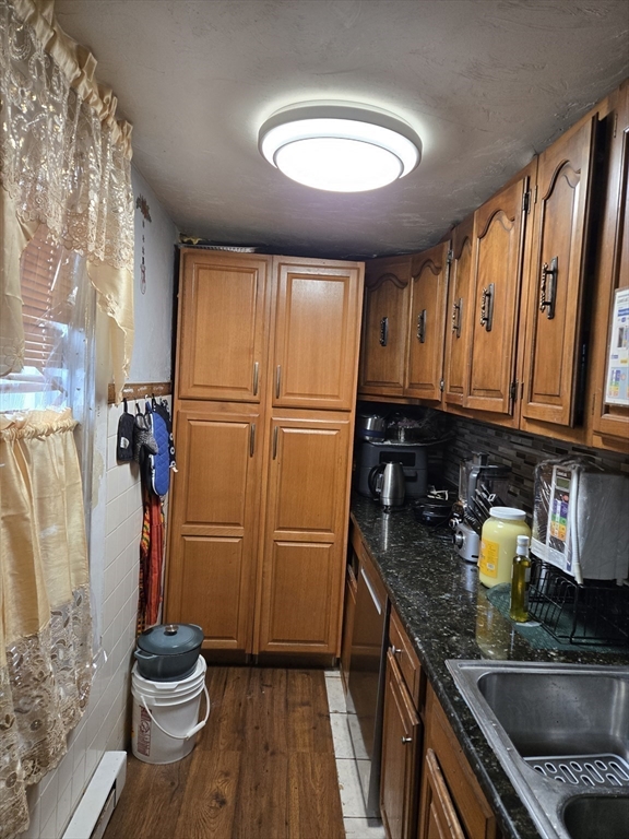 11 Maxwell Street Worcester, MA 01607 - Photo 5 of 14