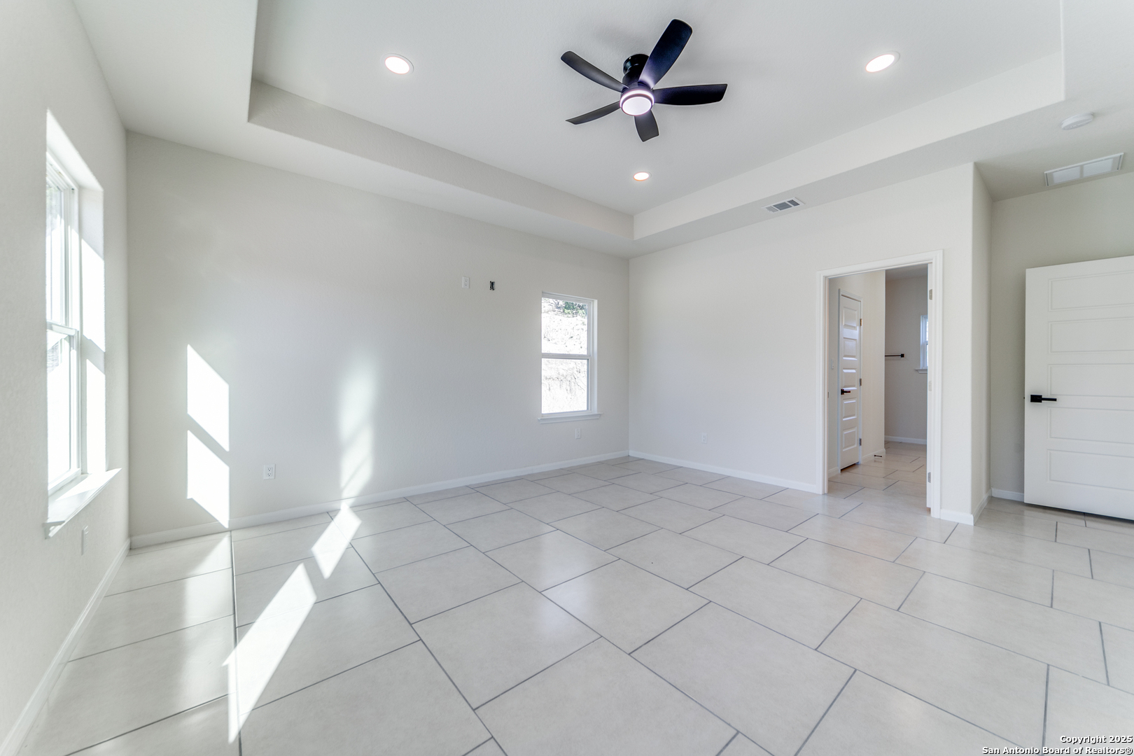 2962 Contour Drive Spring Branch, TX 78070 - Photo 20 of 26 a view of an empty room and window