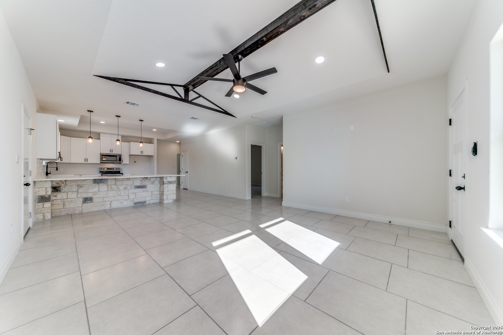 2962 Contour Drive Spring Branch, TX 78070 - Photo 4 of 26 a view of utility room