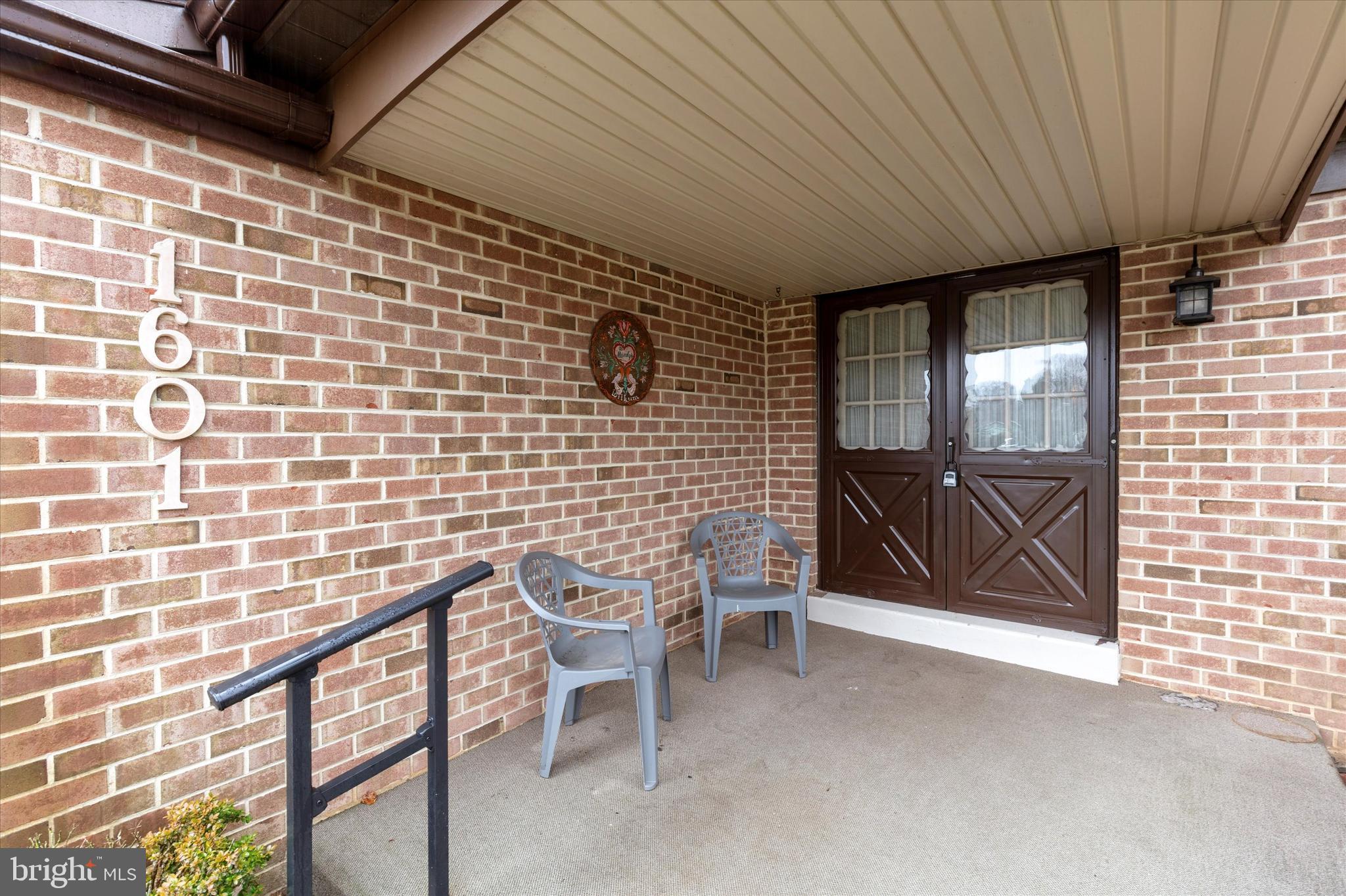 1601 Latch String Lane Hatfield, PA 19440 - Photo 2 of 32