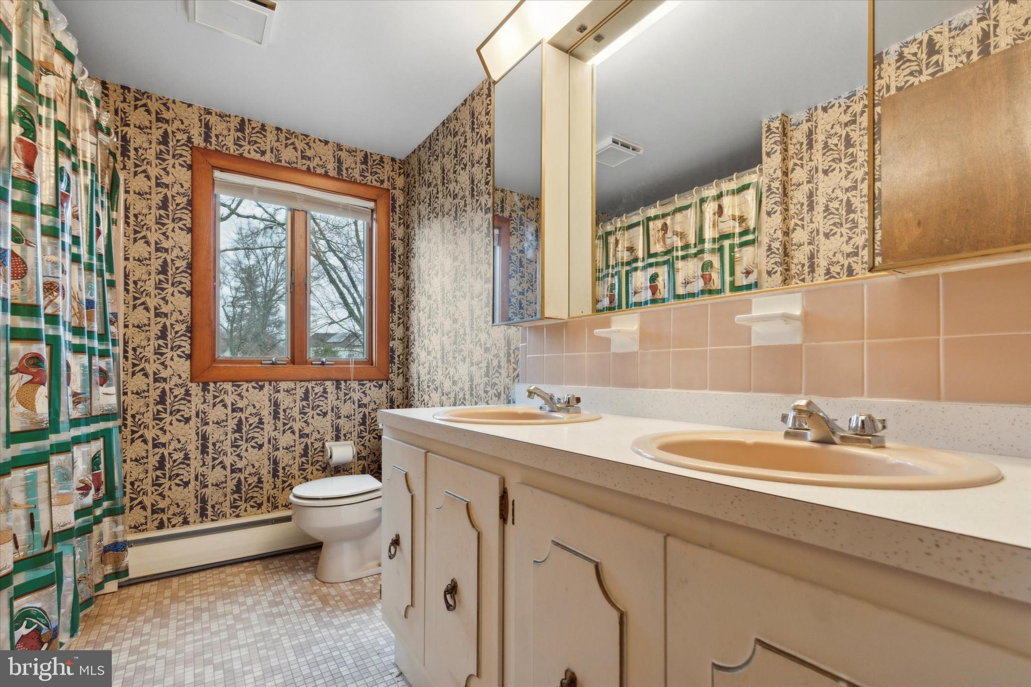 1601 Latch String Lane Hatfield, PA 19440 - Photo 23 of 32 Hall bathroom