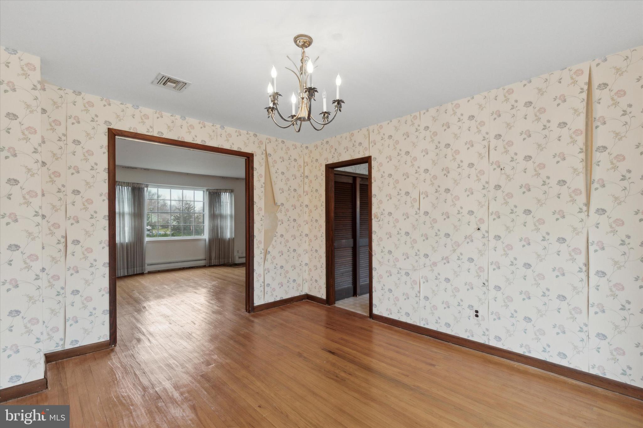 1601 Latch String Lane Hatfield, PA 19440 - Photo 6 of 32 Dining room