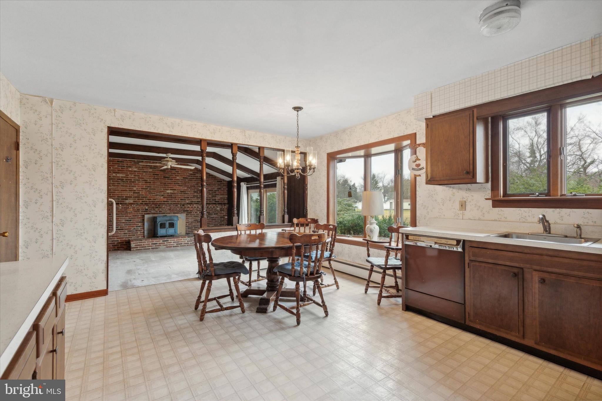 1601 Latch String Lane Hatfield, PA 19440 - Photo 8 of 32 Eat-in kitchen