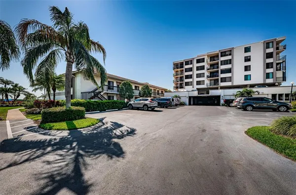 $2,000 | 6295 Bahia Del Mar Circle, Unit 405, St. Petersburg, FL 33715