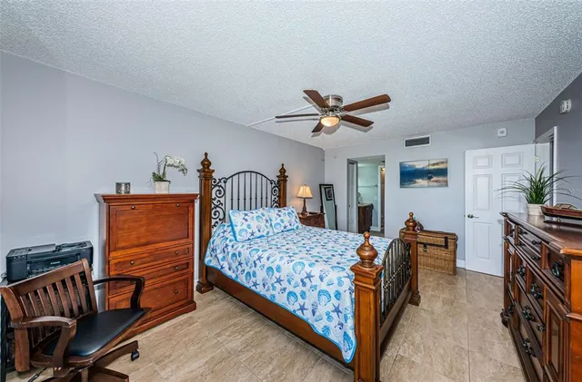 $2,000 | 6295 Bahia Del Mar Circle, Unit 405, St. Petersburg, FL 33715