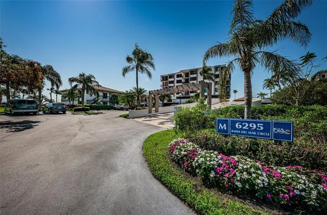 $2,000 | 6295 Bahia Del Mar Circle, Unit 405, St. Petersburg, FL 33715