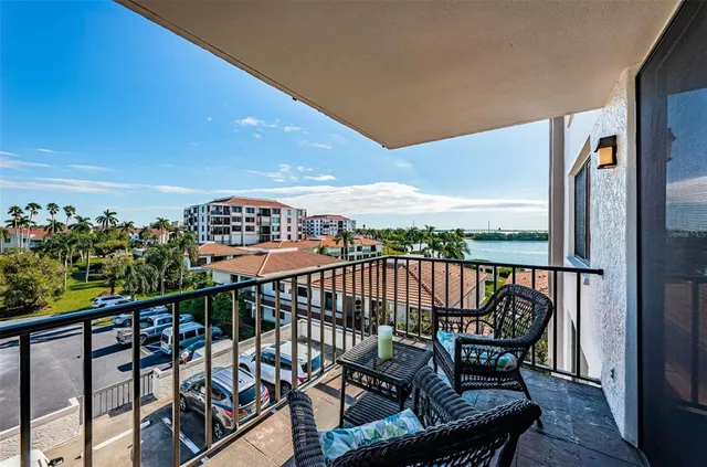 $2,000 | 6295 Bahia Del Mar Circle, Unit 405, St. Petersburg, FL 33715