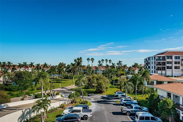 $2,000 | 6295 Bahia Del Mar Circle, Unit 405, St. Petersburg, FL 33715