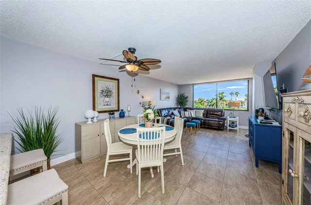 $2,000 | 6295 Bahia Del Mar Circle, Unit 405, St. Petersburg, FL 33715