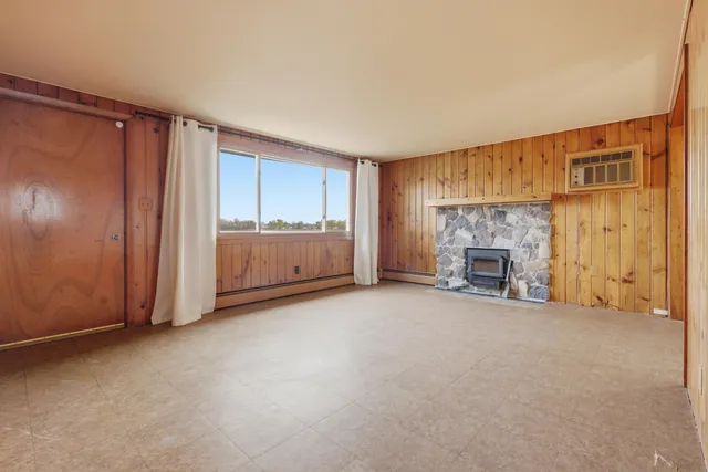 $1,800 | W6705 North Lakeshore Circle, Sugar Creek, WI 53121