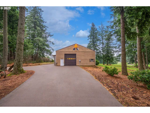 $1,999,900 | 15280 South Howards Mill Road, Mulino, OR 97042